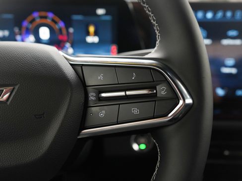 Used 2026 Chevrolet Traverse Z71 w/ Driver Confidence Package image 30