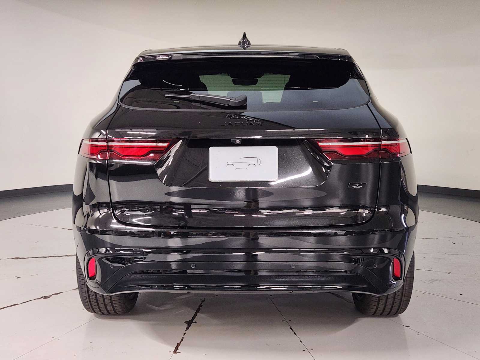 New 2026 Jaguar F-PACE R-Dynamic S AWD/4WD image 10