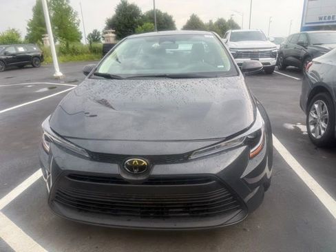 Used 2026 Toyota Corolla LE FWD image 2