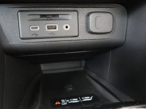 Used 2022 Buick Encore GX Essence w/ Advanced Technology Package FWD image 34
