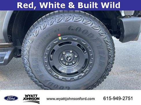 New 2025 Ford Bronco Outer Banks w/ Sasquatch Package image 11