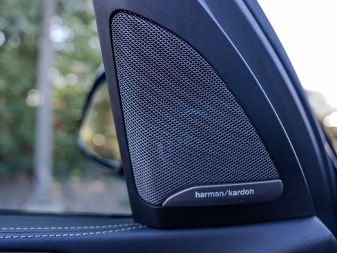 Used 2024 BMW X7 M60i w/ Executive Package image 17