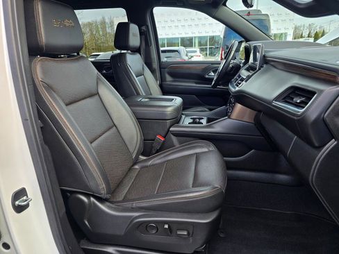 Used 2022 Chevrolet Tahoe High Country AWD/4WD image 32