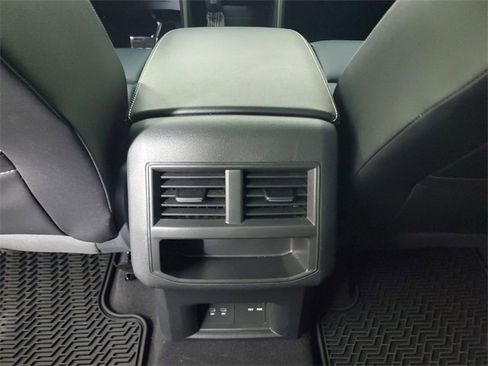 Used 2022 Volkswagen Atlas Cross Sport SEL R-Line image 14