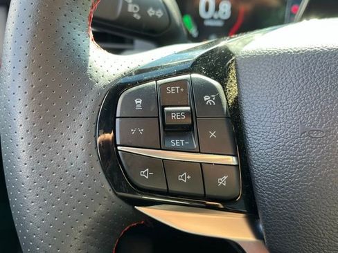 Used 2025 Ford Explorer ST-Line image 17