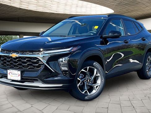 New 2026 Chevrolet Trax LT w/ Driver Confidence Package image 1