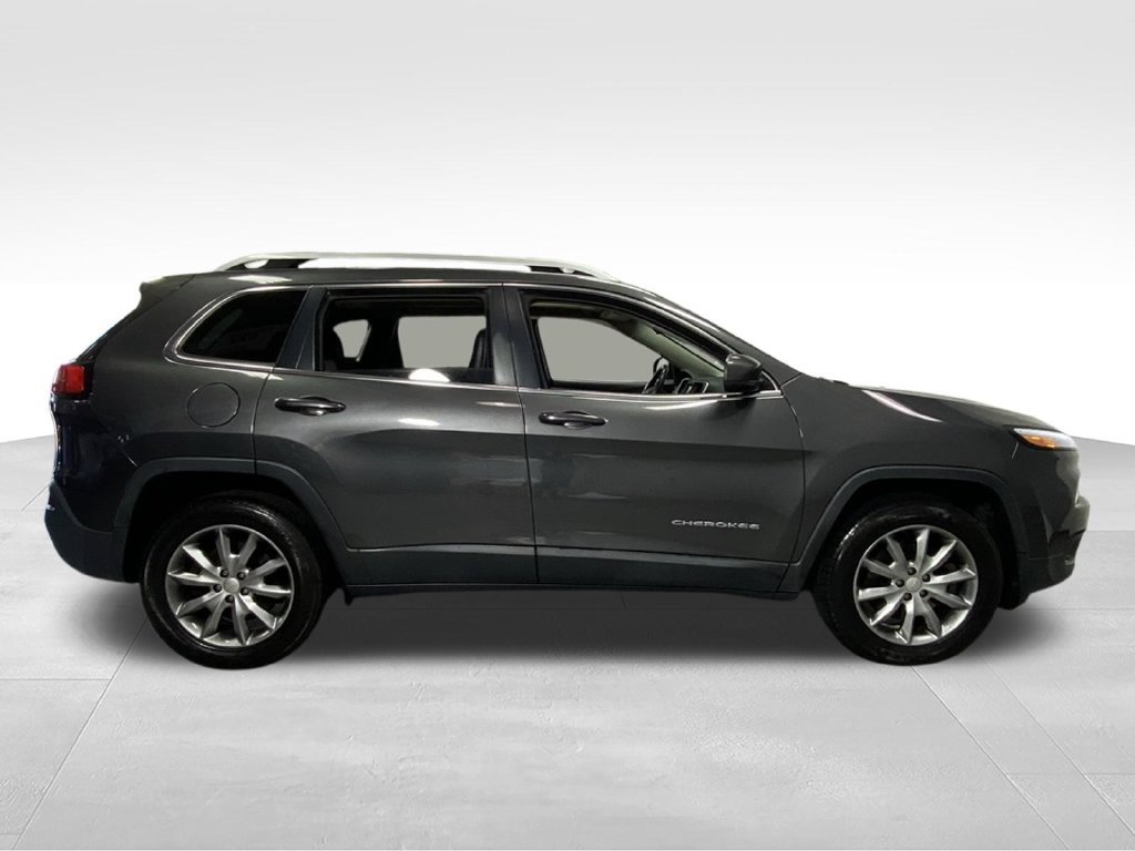Used 2018 Jeep Cherokee Limited AWD/4WD image 11