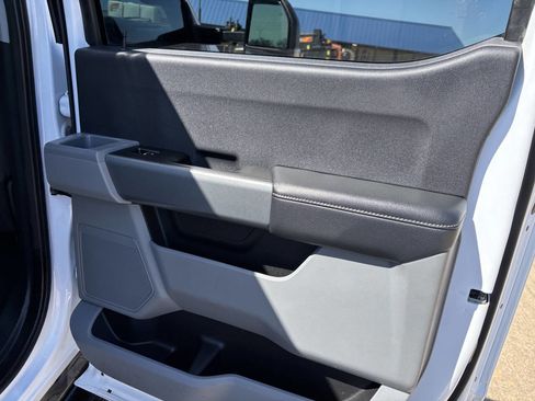 Used 2023 Ford F350 XLT image 17