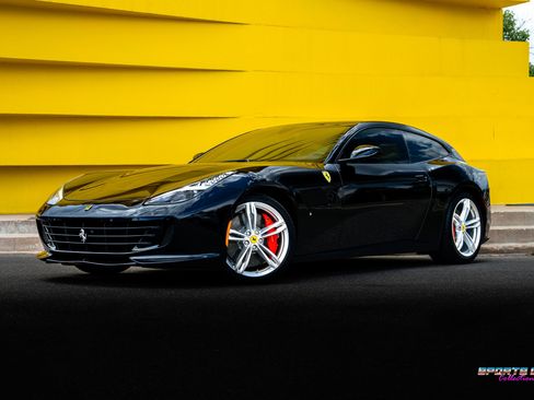 Used 2017 Ferrari GTC4Lusso AWD/4WD image 1