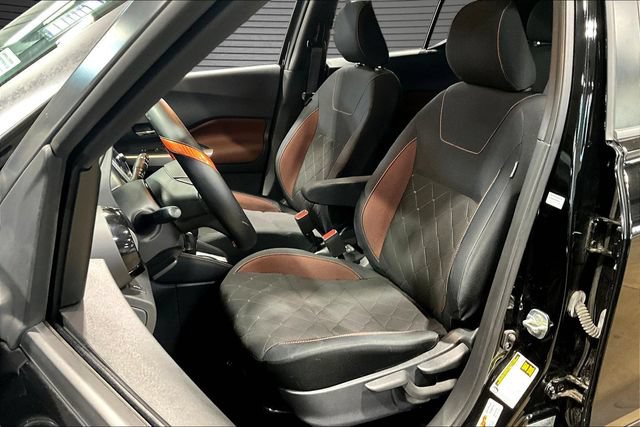 Used 2019 Nissan Kicks SR w/ Exterior Package FWD image 19