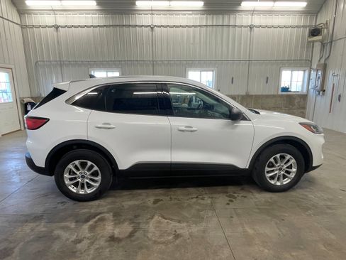 Used 2022 Ford Escape SE AWD/4WD image 6