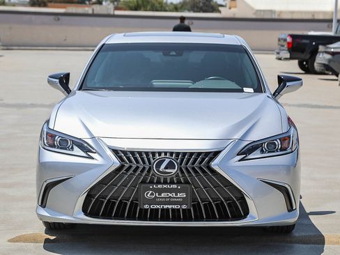 Used 2025 Lexus ES 350 FWD image 2