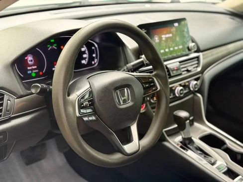 Used 2019 Honda Accord LX image 11