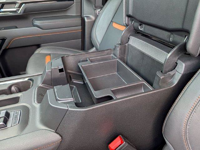 Used 2024 GMC Sierra 2500 AT4 w/ Technology Package AWD/4WD image 26