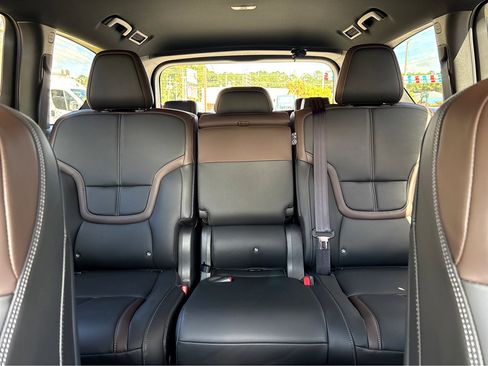 New 2026 Nissan Armada SL image 25