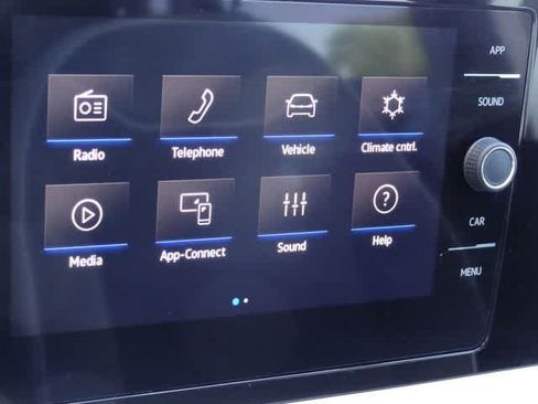 Used 2025 Volkswagen Taos SE FWD image 21