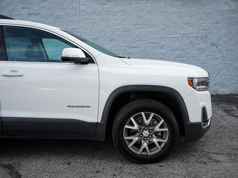 Used 2023 GMC Acadia SLT image 16