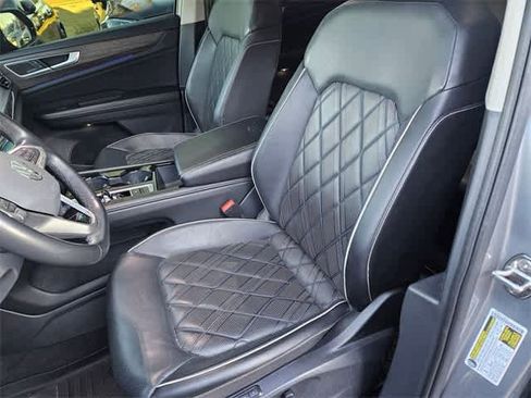 Used 2024 Volkswagen Atlas SEL Premium R-Line image 7