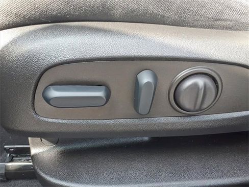 Used 2023 Chevrolet Equinox LS w/ LS Convenience Package image 63