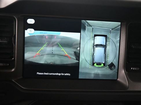 Used 2025 Ford Bronco Badlands image 18