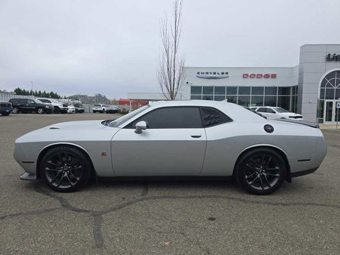 Used 2021 Dodge Challenger R/T Scat Pack w/ Plus Package image 2