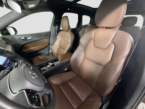Certified 2023 Volvo XC60 B5 Plus w/ Climate Package FWD image 20