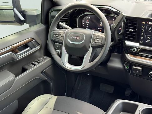 New 2026 GMC Sierra 2500 SLE AWD/4WD image 16