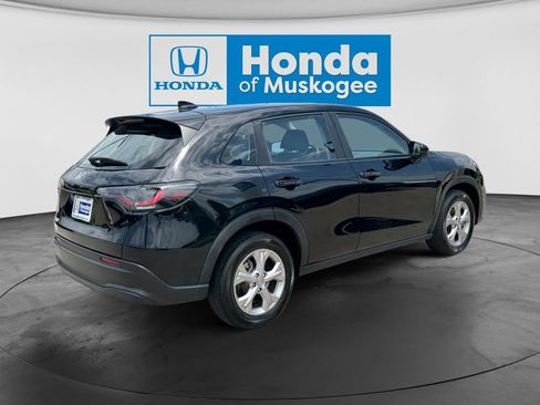 Used 2024 Honda HR-V LX image 3