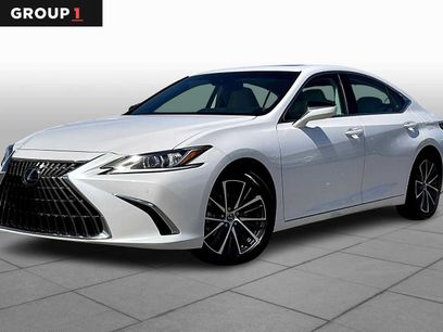 New 2025 Lexus ES 350 w/ Premium Package