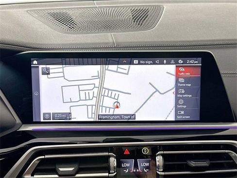 Used 2022 BMW X5 xDrive40i w/ Premium Essential Package image 12