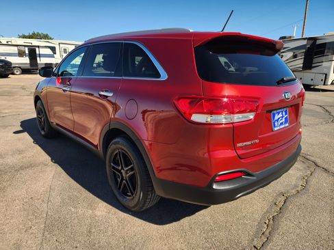Used 2017 Kia Sorento AWD image 6