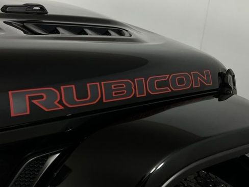 Used 2022 Jeep Wrangler Unlimited Rubicon w/ Cold Weather Group image 13