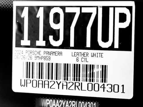 Certified 2024 Porsche Panamera RWD image 33