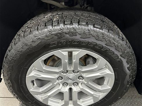 Used 2024 GMC Sierra 1500 AT4 w/ Technology Package image 7