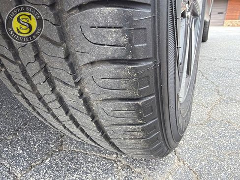 Used 2017 Subaru Forester 2.5i Limited w/ Popular Package #2 image 10