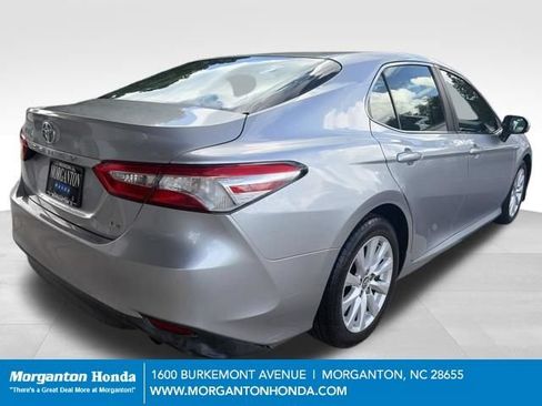 Used 2018 Toyota Camry LE FWD image 9