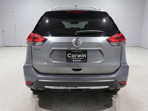 Used 2020 Nissan Rogue SV AWD/4WD image 3
