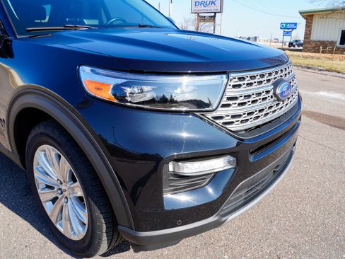 Used 2022 Ford Explorer Limited w/ Limited Technology Package image 24