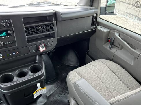 New 2025 GMC Savana 3500 Extended w/ Driver Convenience Package RWD image 29