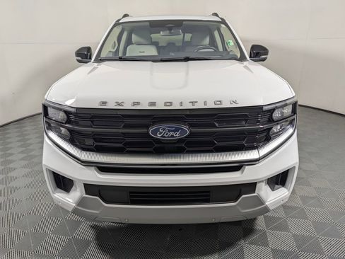 Certified 2025 Ford Expedition Max Platinum AWD/4WD image 3
