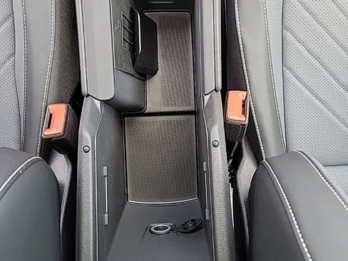 New 2026 Volkswagen Tiguan SE AWD/4WD image 41