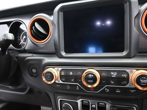 Used 2021 Jeep Gladiator Mojave AWD/4WD image 21