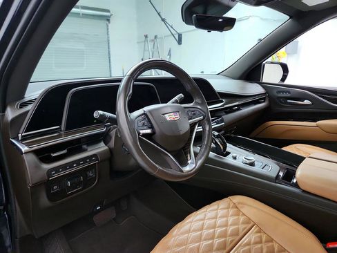 Used 2022 Cadillac Escalade Premium Luxury w/ Performance Package AWD/4WD image 13