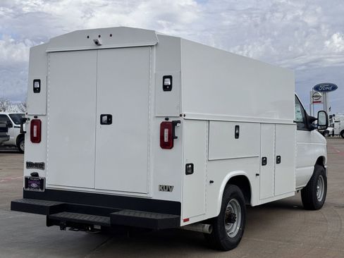 New 2026 Ford E-350 and Econoline 350 Super Duty w/ Power Equipment Group image 5