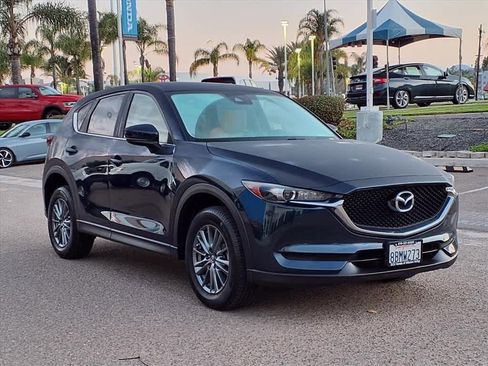 Used 2017 MAZDA CX-5 Touring image 3