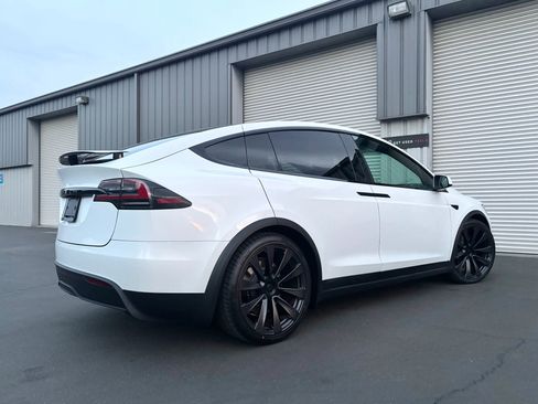Used 2023 Tesla Model X image 8
