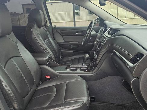 Used 2017 Chevrolet Traverse LT image 10