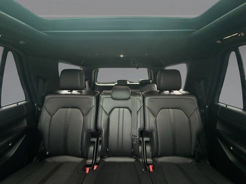 Used 2019 Ford Expedition Limited w/ Equipment Group 302A AWD/4WD image 36