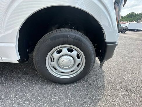 Used 2025 Ford F150 XL RWD image 4