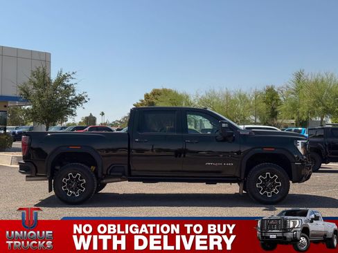 Used 2025 GMC Sierra 2500 AT4X AWD/4WD image 4